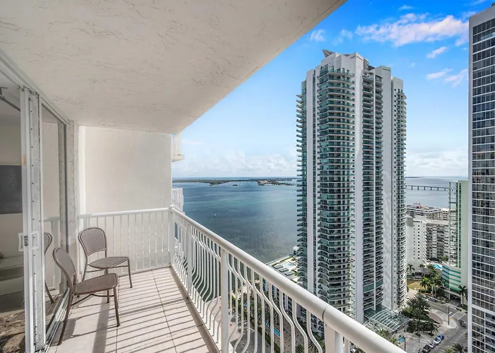 Deluxe 1 Bedroom Apartment • Brickell • Ocean View